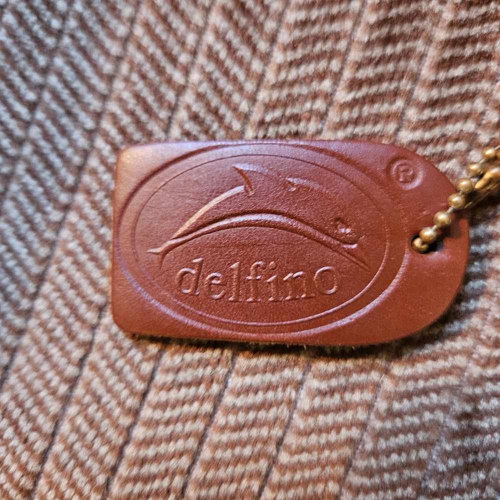 Delfino Leather Cross Body Bag - Picture 4 of 4